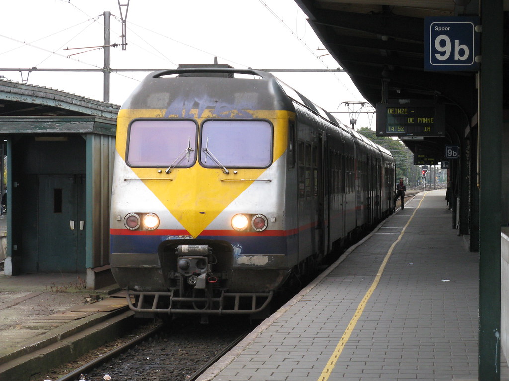 Trein in station Gent Sint-Pieters